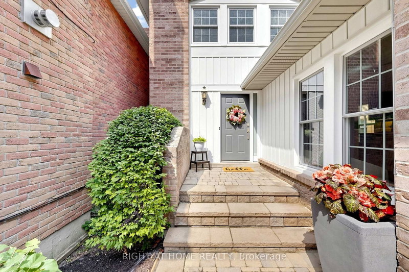 16 Rosemead Close