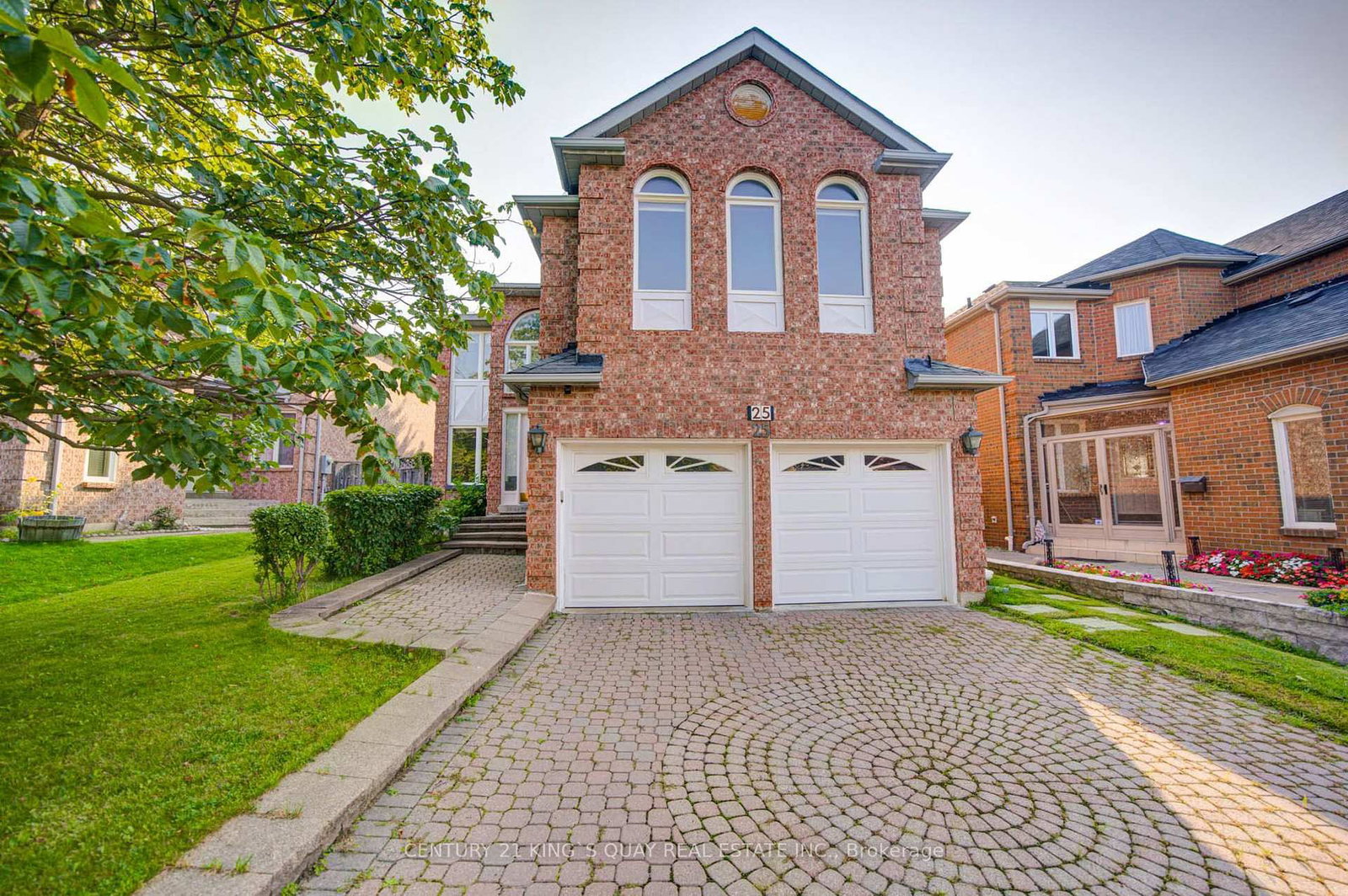 25 Westmoreland Court • Markham, ON photo 1