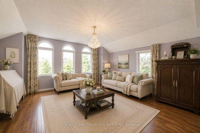 25 Westmoreland Court • Markham, ON photo 6