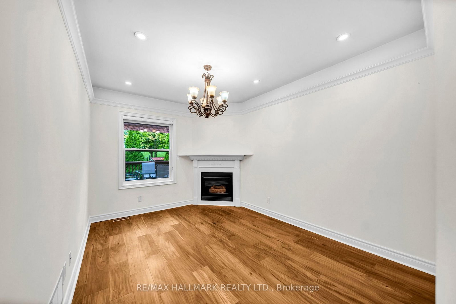 872 Hilton Boulevard • Newmarket, ON photo 13