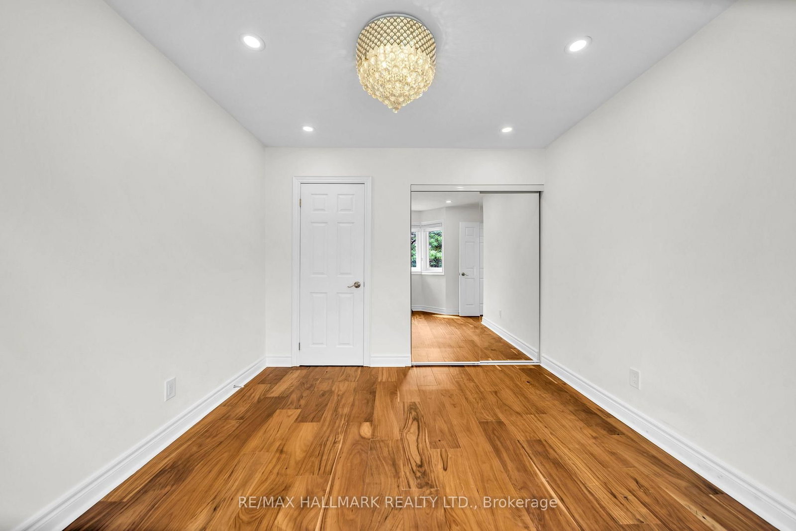 872 Hilton Boulevard • Newmarket, ON photo 26