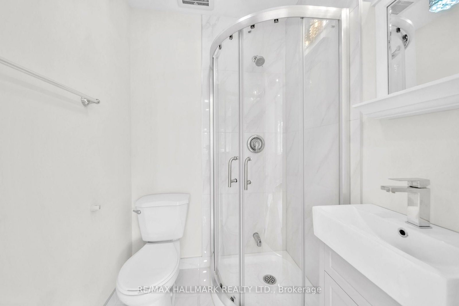 872 Hilton Boulevard • Newmarket, ON photo 27