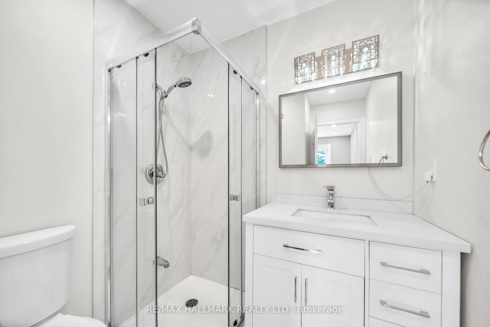 872 Hilton Boulevard • Newmarket, ON photo 29