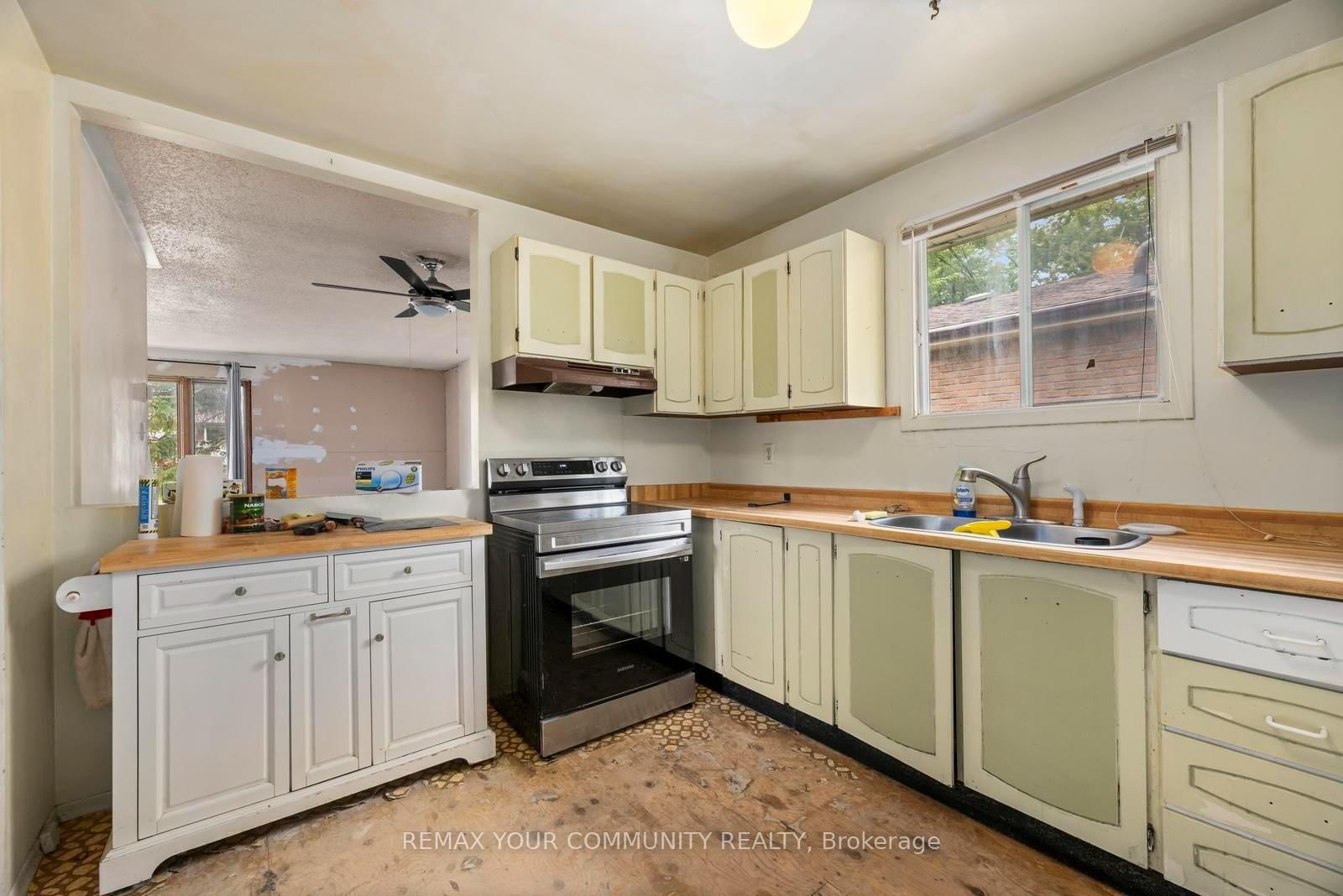 566 Highland Crescent • Brock, ON photo 3