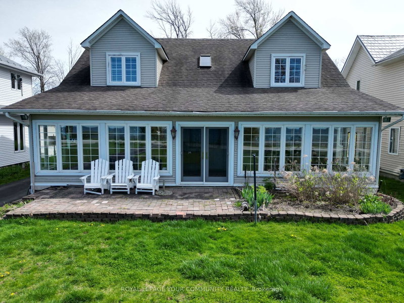 203 Lake Drive E