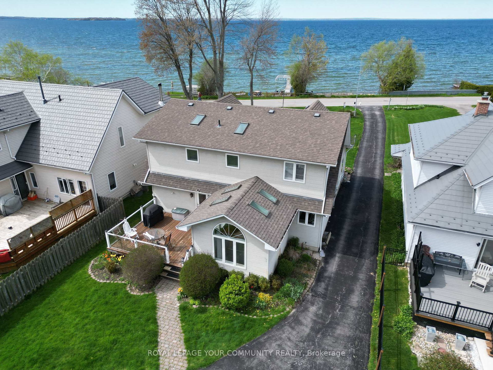203 Lake Drive E, Georgina 4