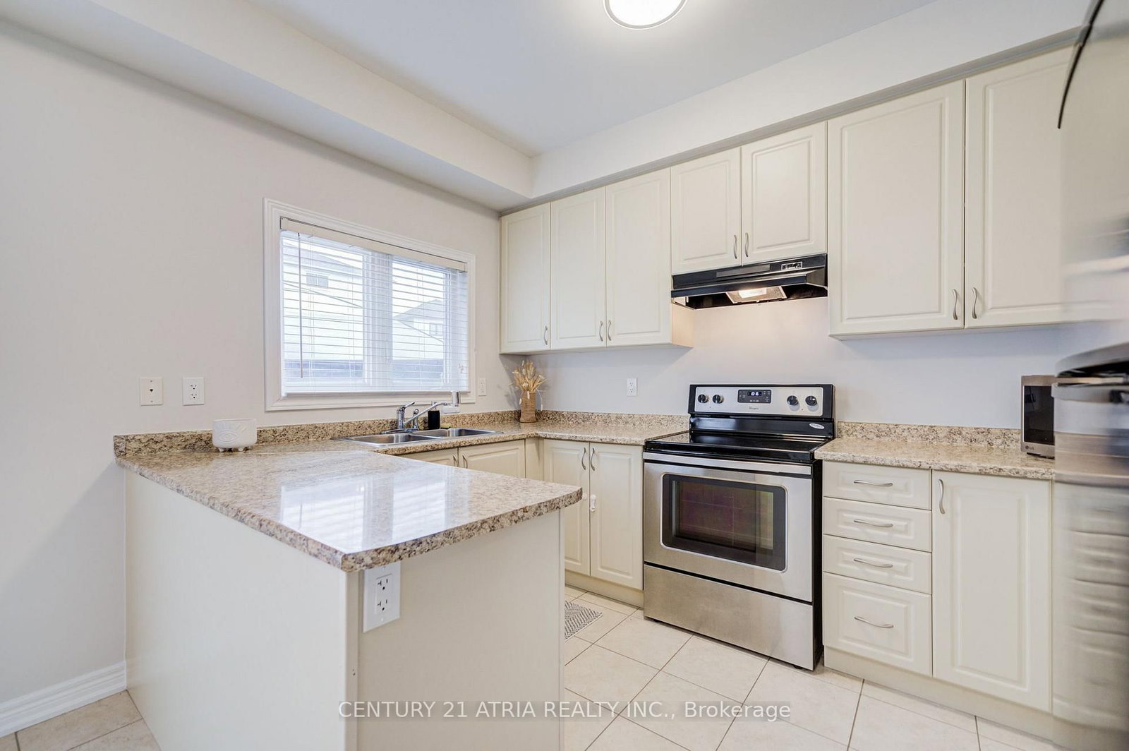 25 Matthewson Avenue • Bradford West Gwillimbury, ON photo 21