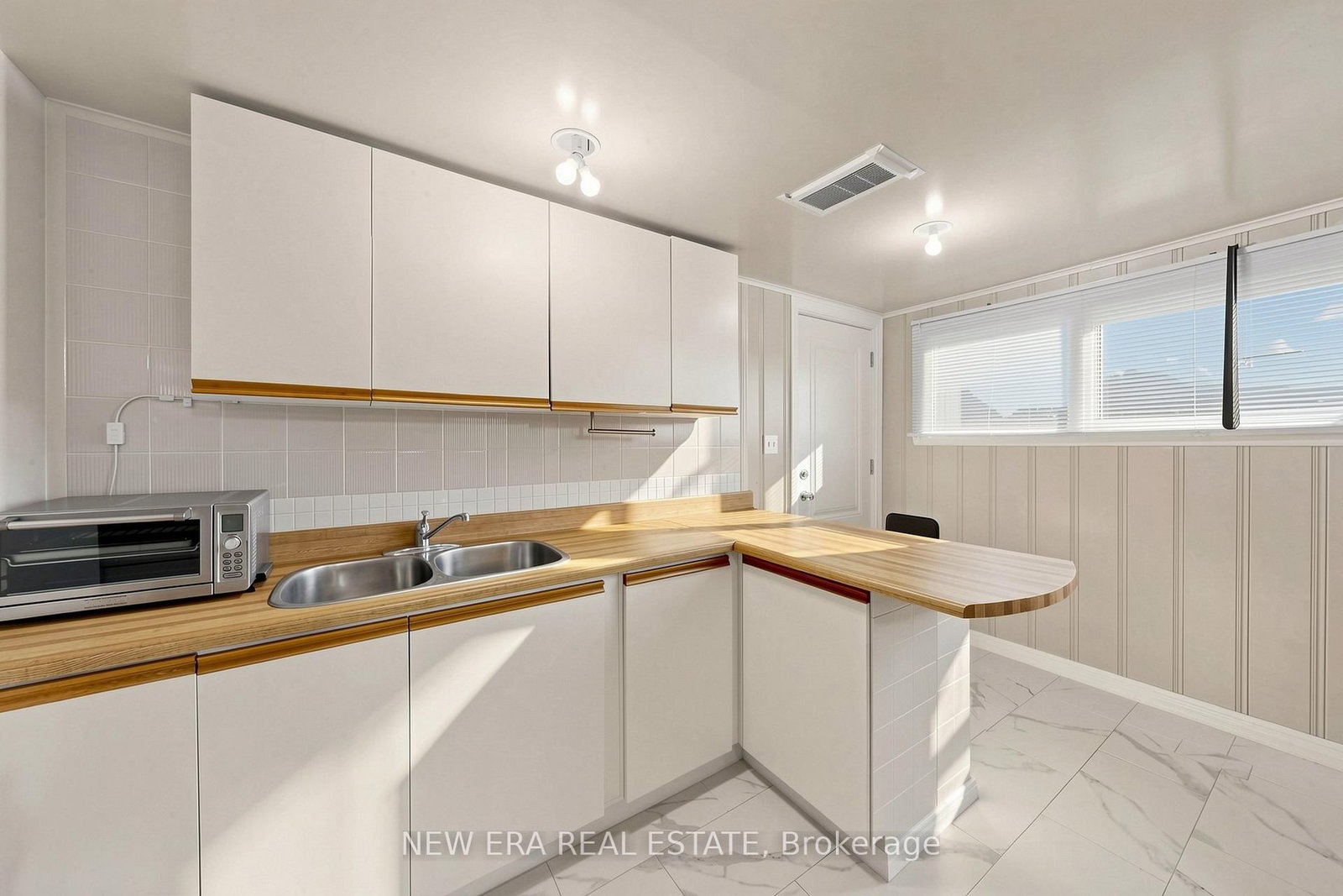 197 Lucas Street • Richmond Hill, ON photo 25