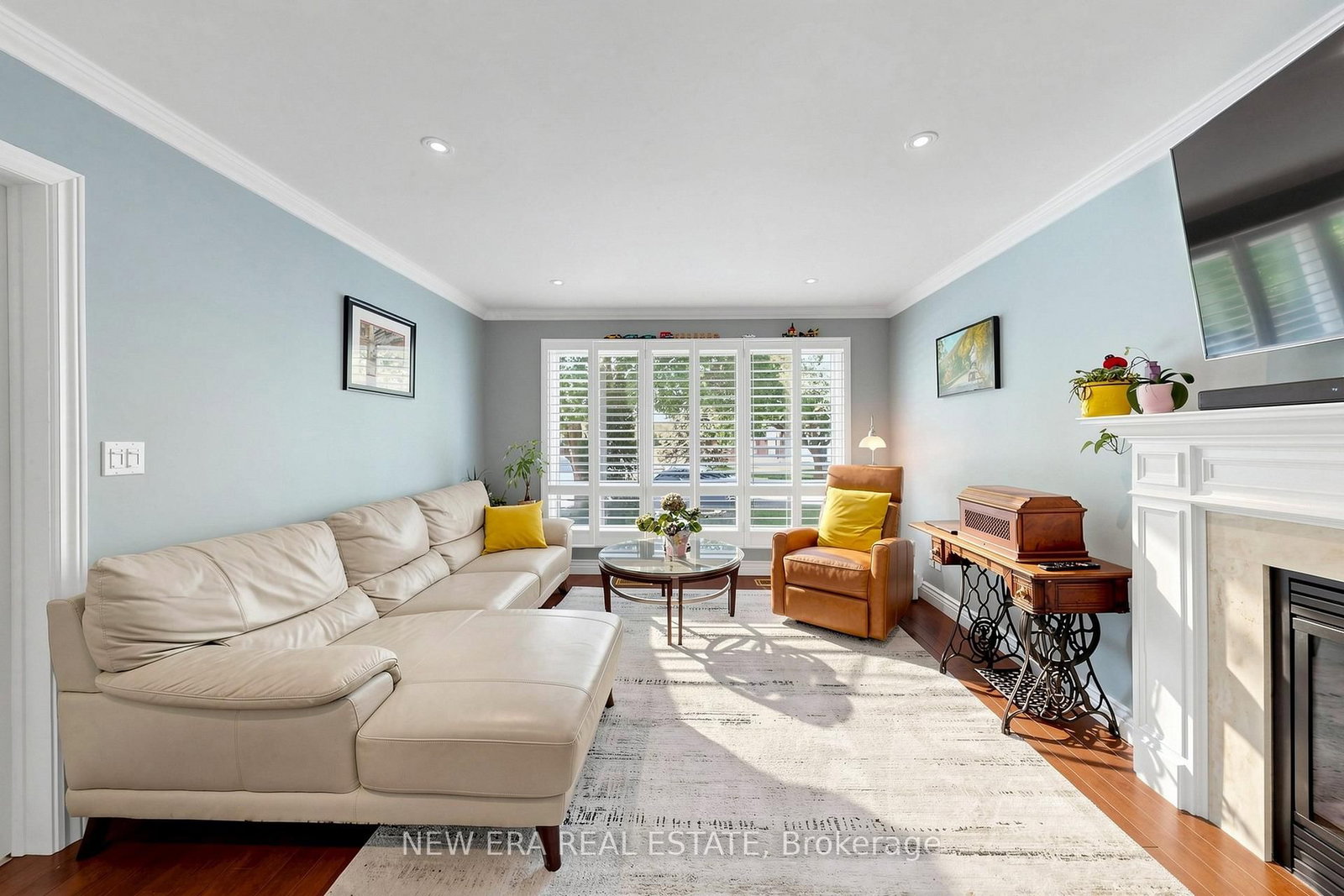 197 Lucas Street • Richmond Hill, ON photo 4