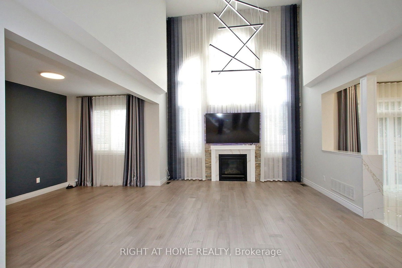 133 Woodville Drive • Vaughan, ON photo 10