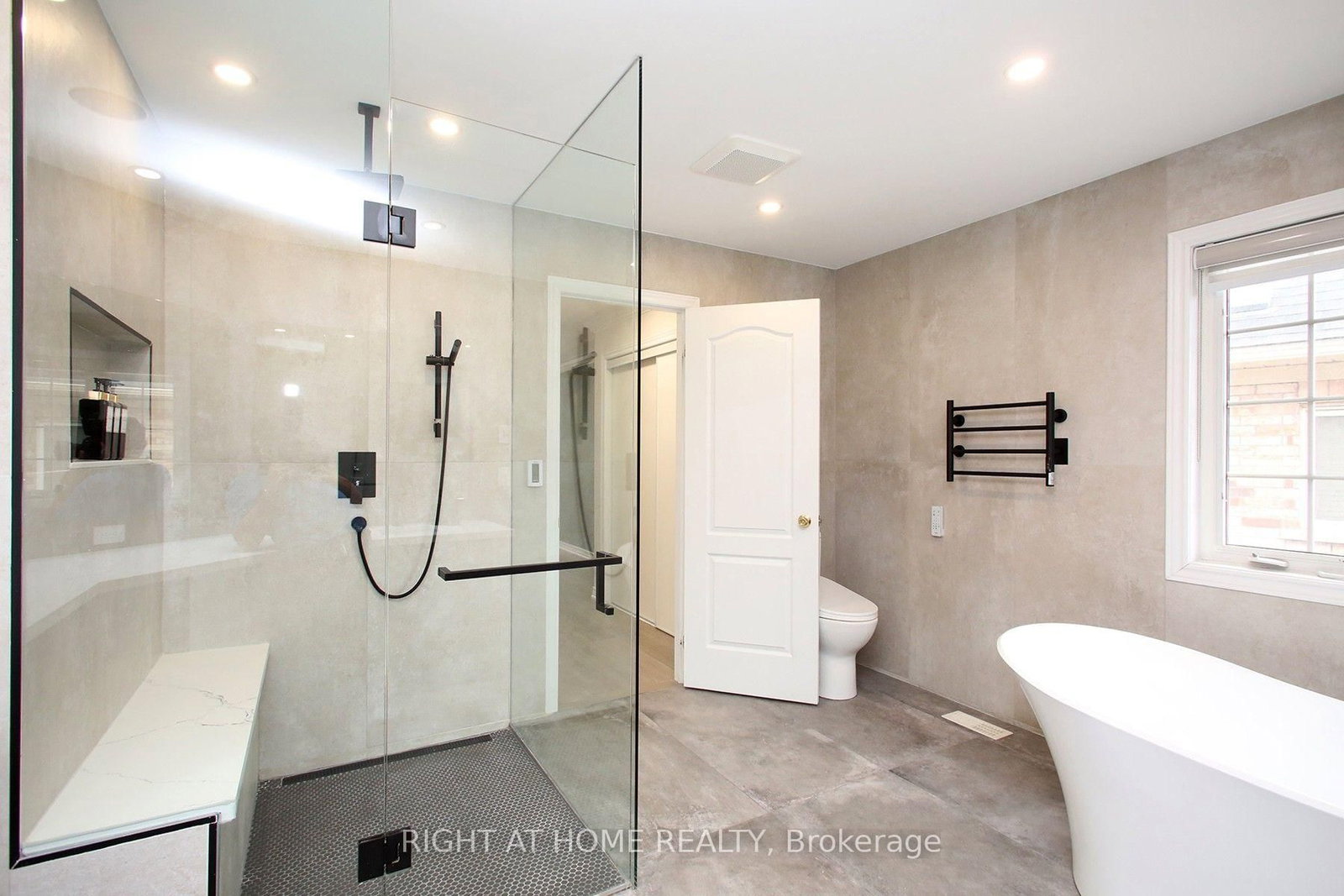 133 Woodville Drive • Vaughan, ON photo 24