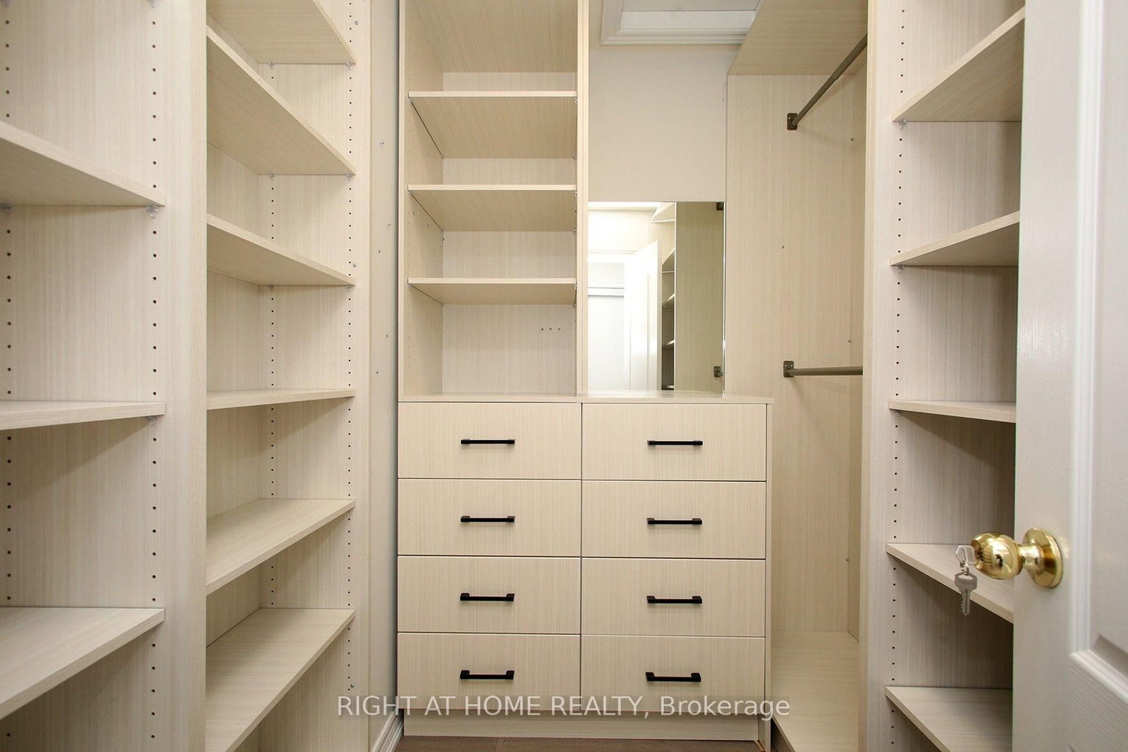 133 Woodville Drive • Vaughan, ON photo 27