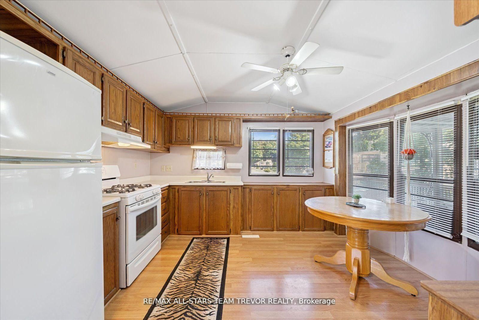 285 Crydermans Side Road • ##336 • Georgina, ON photo 13