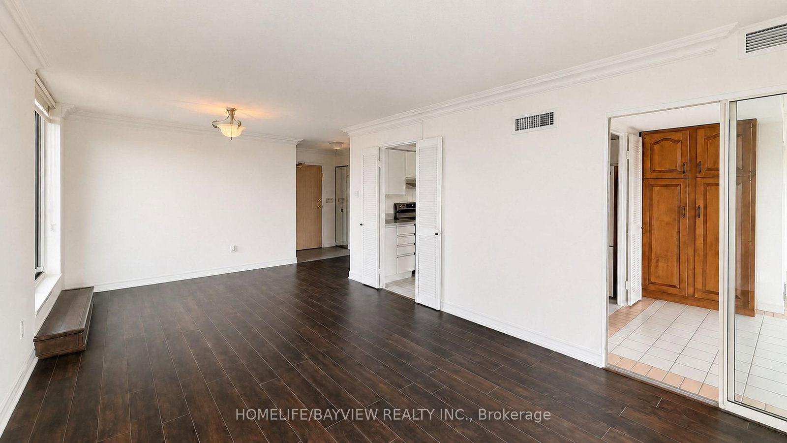 20 Harding Boulevard W • #1103 • Richmond Hill, ON photo 12