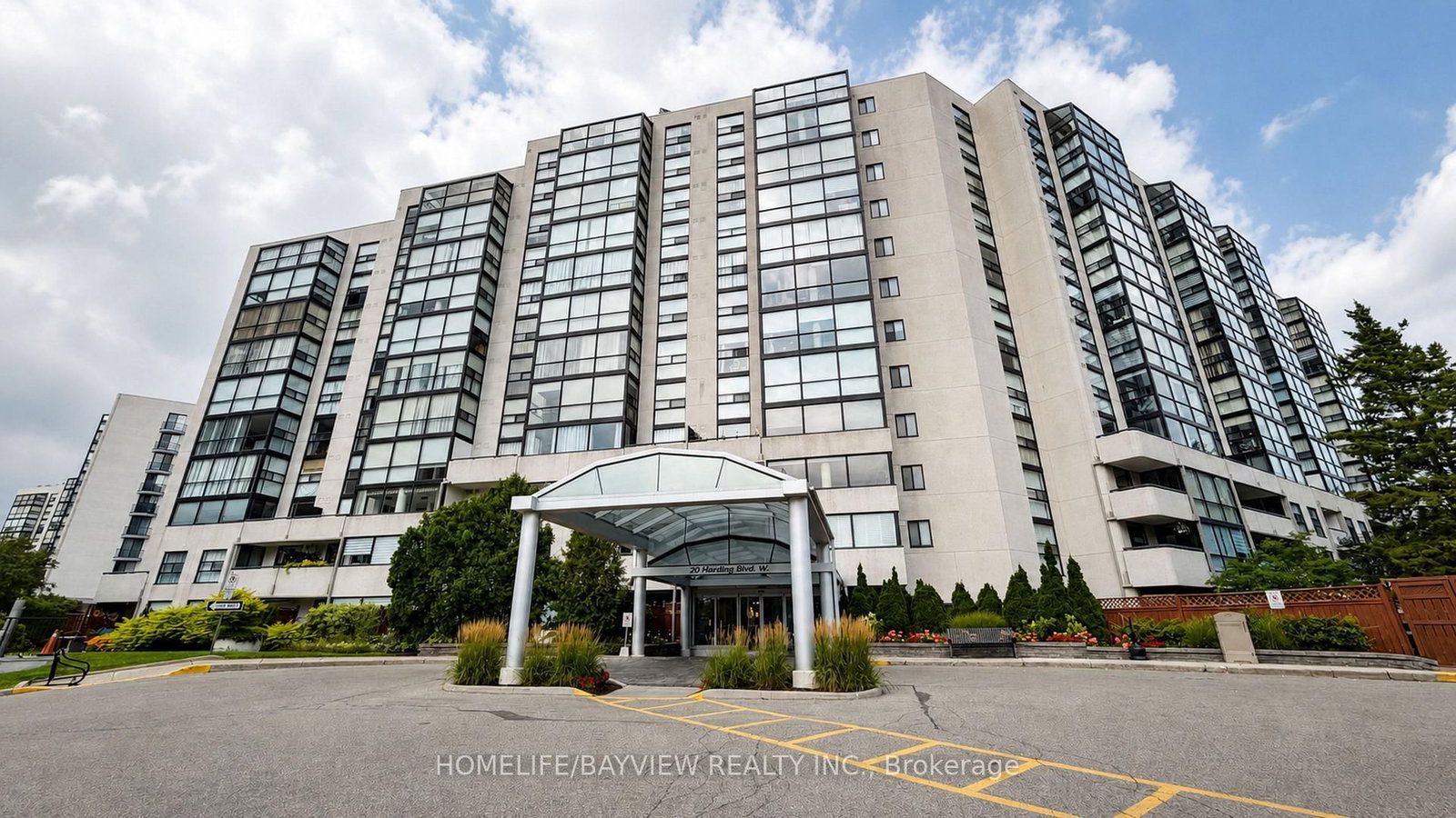20 Harding Boulevard W • #1103 • Richmond Hill, ON photo 3