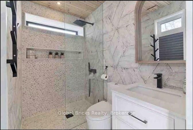 899 Maplewood Drive • Innisfil, ON photo 11