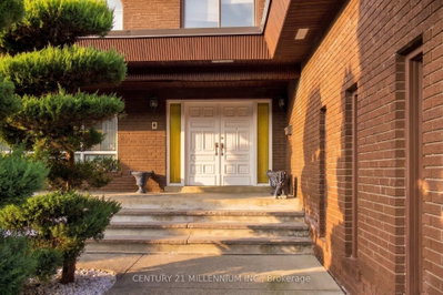 44 Wigwoss Drive • Vaughan, ON photo 3