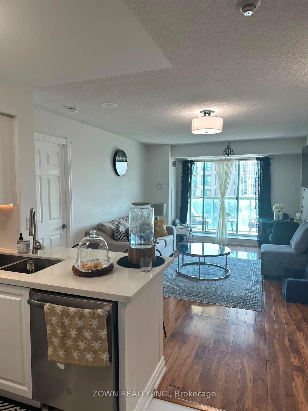 3 Ellesmere Street • #611 • Richmond Hill, ON photo 3