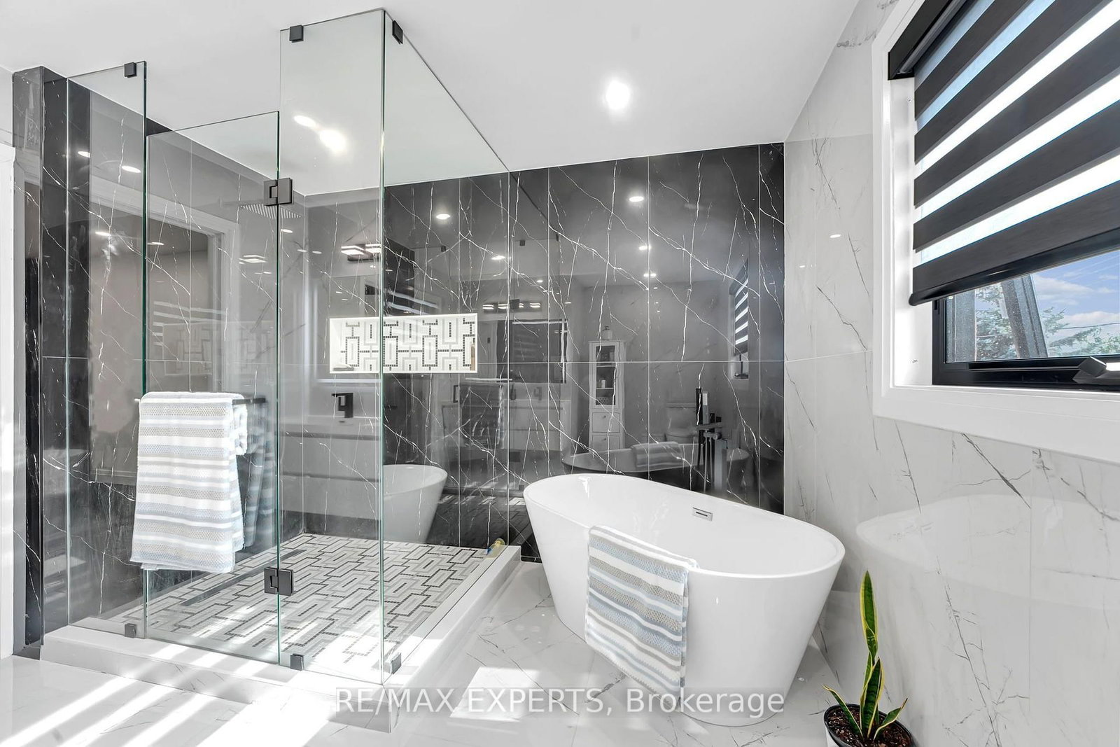 212 Bordeaux Drive • Vaughan, ON photo 38