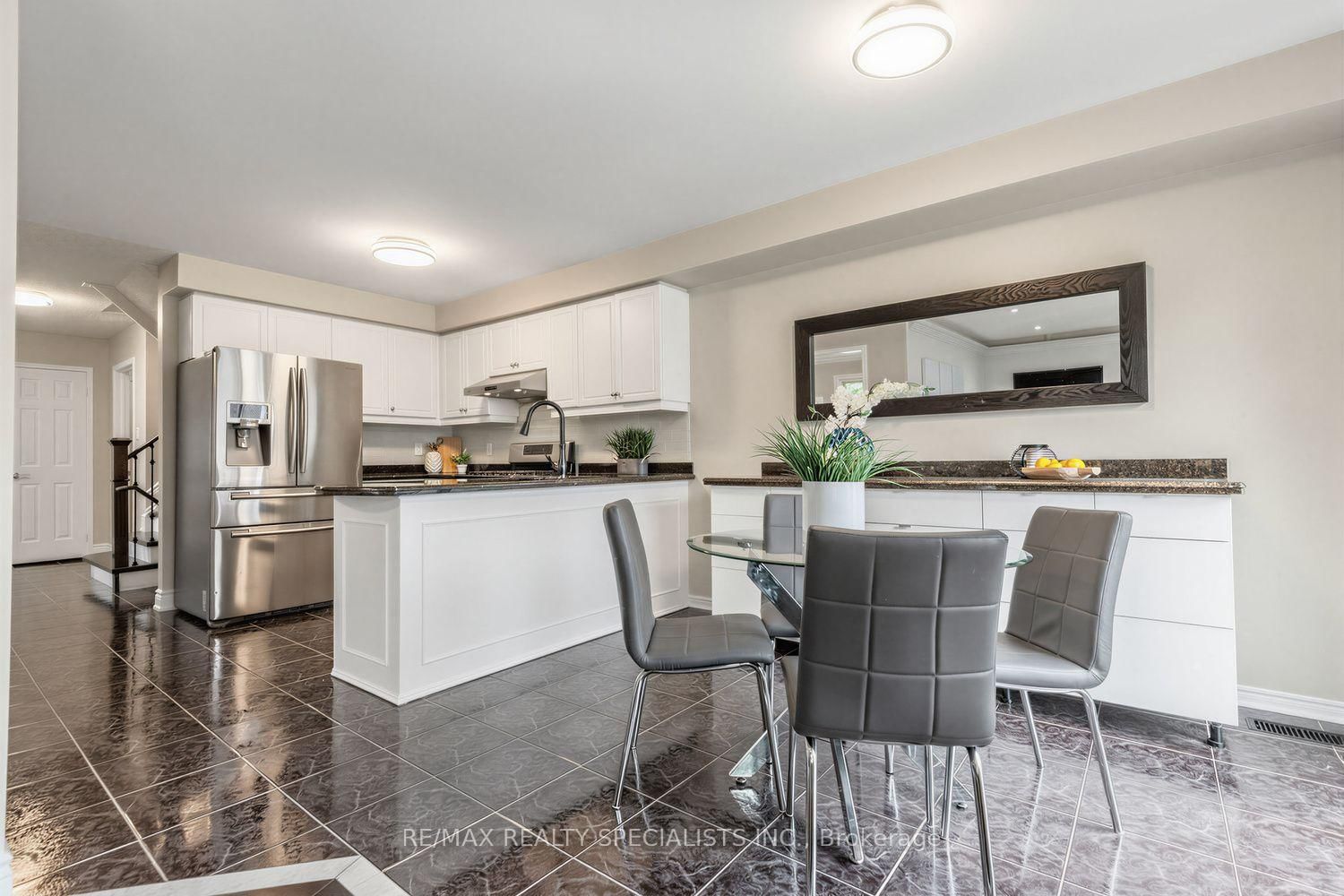 42 STANLEY Lane • Markham, ON photo 11