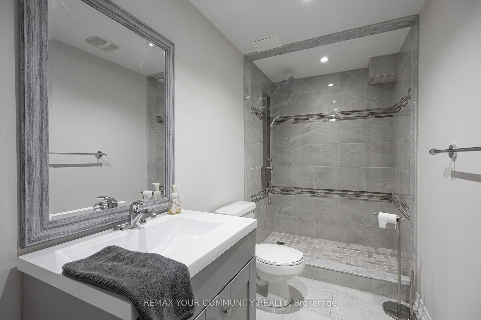 47 Vandervoort Drive • Richmond Hill, ON photo 41