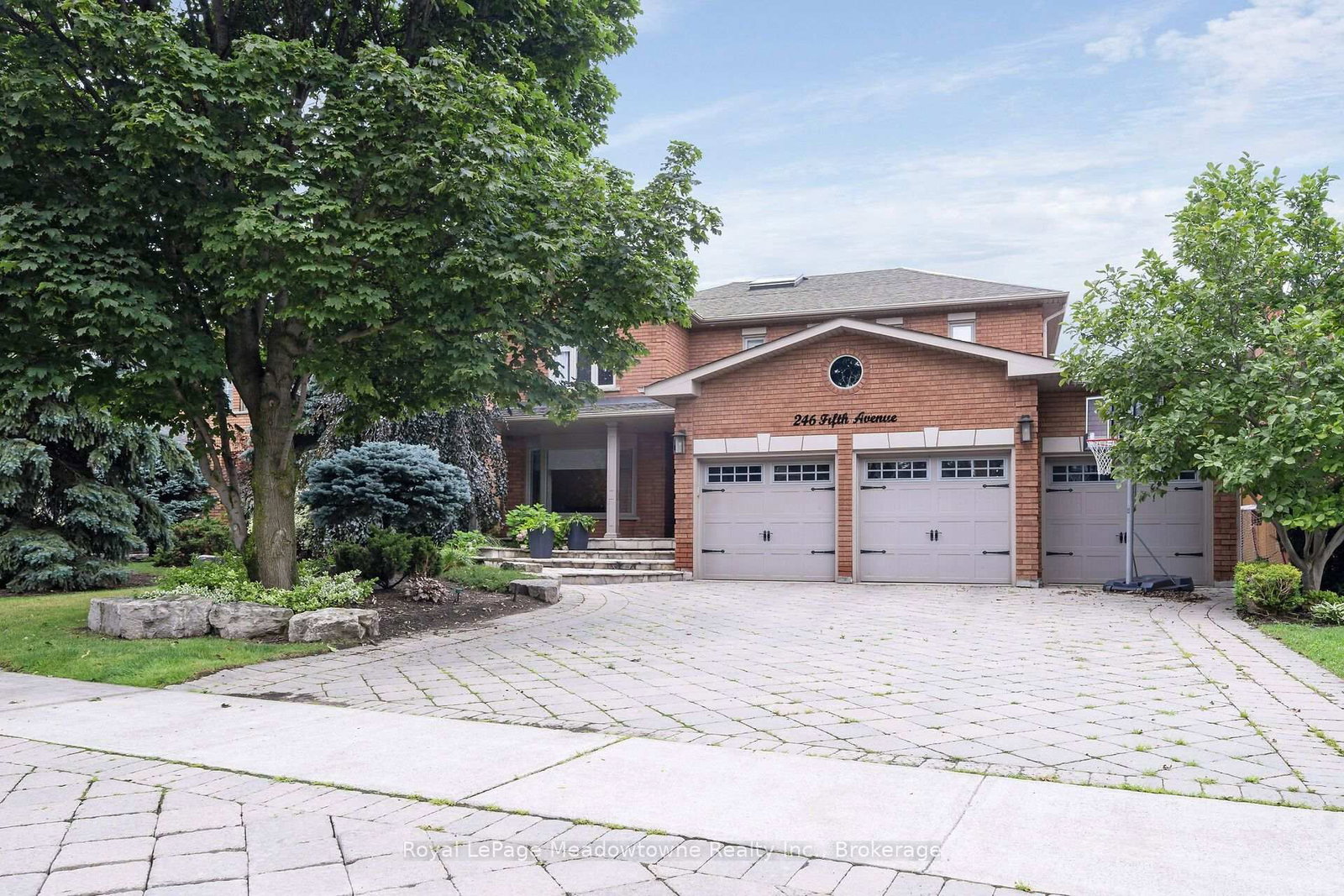 246 Fifth Avenue • Vaughan, ON photo 42