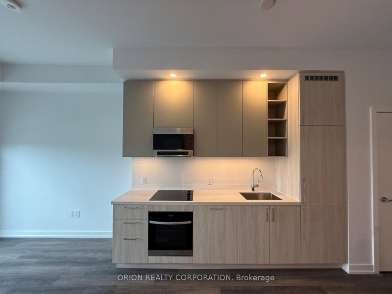 305 - 21 Meadowdale Road