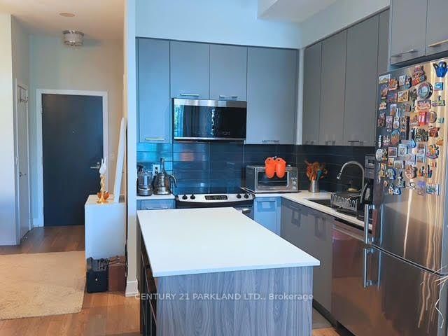 #205 - 9471 Yonge Street