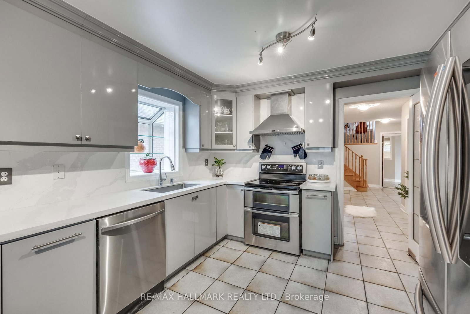 381 St. Joan Of Arc Avenue • Vaughan, ON photo 12