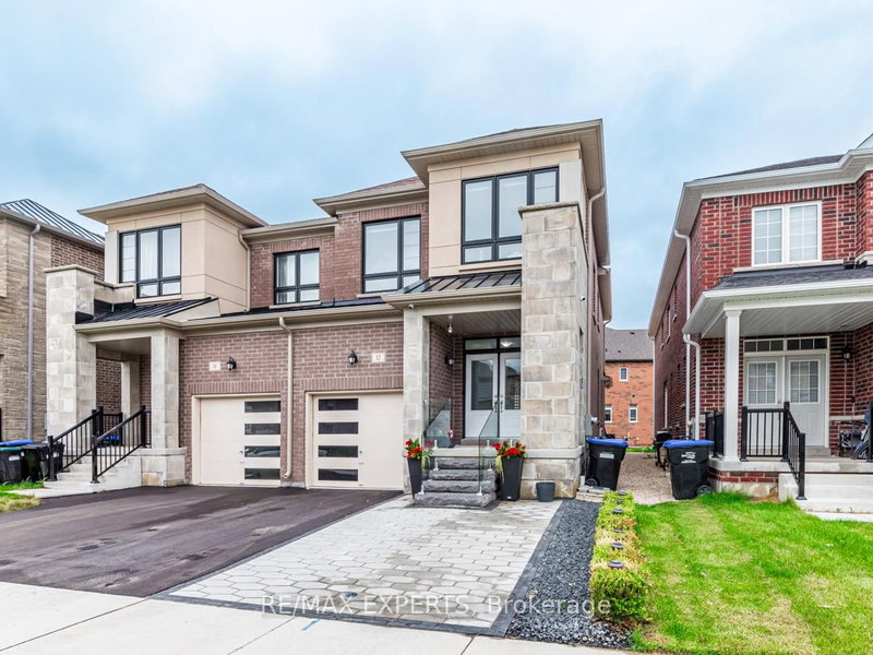 12 Ferragine Crescent