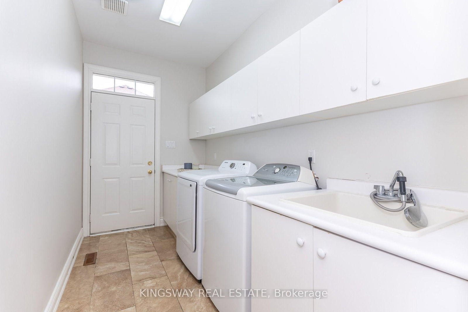 57 McMullen Drive • Whitchurch-Stouffville, ON photo 24