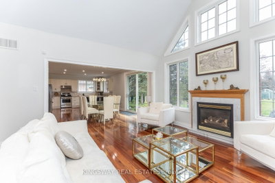 57 McMullen Drive • Whitchurch-Stouffville, ON photo 5