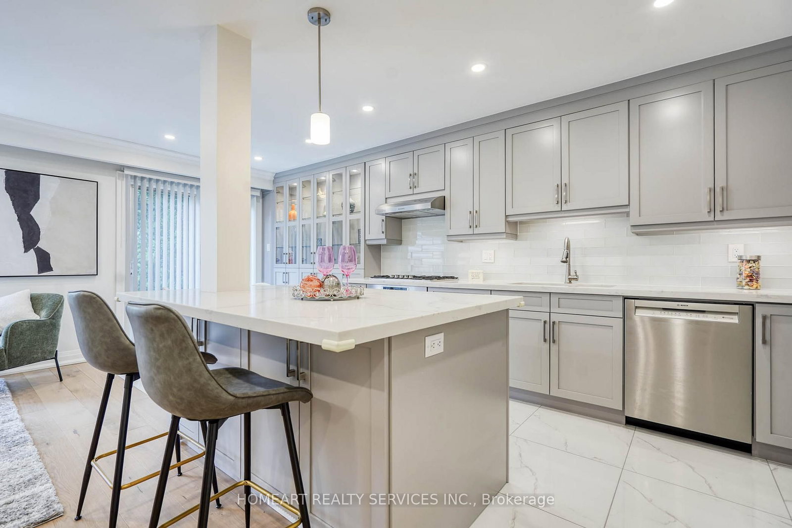2 Camelot Way • Markham, ON photo 17