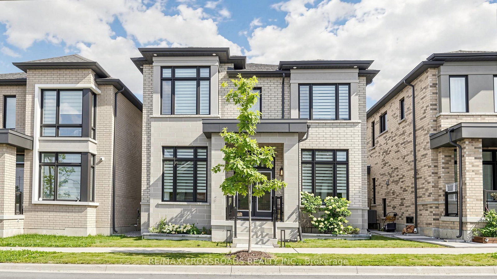 17 Sam Priestley Avenue • Markham, ON photo 1
