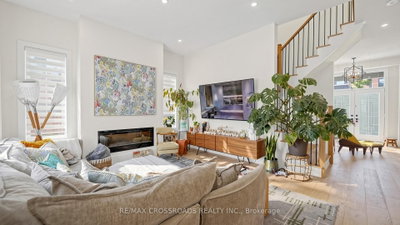 17 Sam Priestley Avenue • Markham, ON photo 3