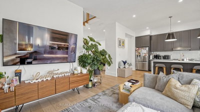 17 Sam Priestley Avenue • Markham, ON photo 5