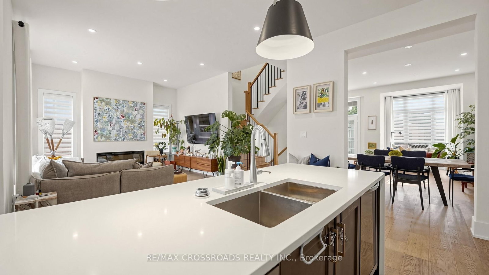 17 Sam Priestley Avenue • Markham, ON photo 9