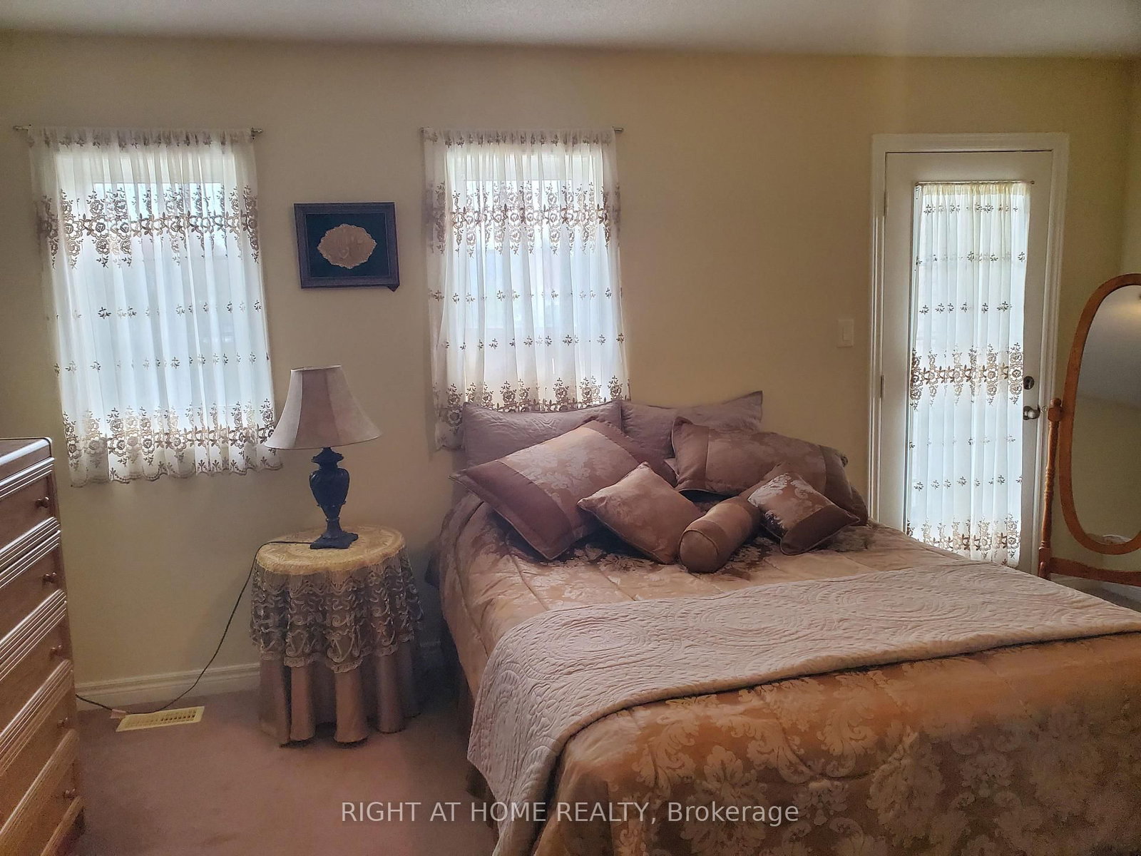 101 Townwood Drive • Richmond Hill, ON photo 23