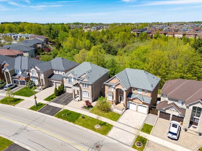166 Tower Hill Road • Richmond Hill, ON photo 3