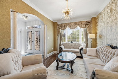 166 Tower Hill Road • Richmond Hill, ON photo 6