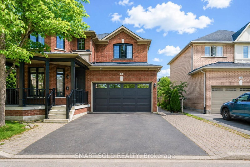 8 Gordon Weeden Road