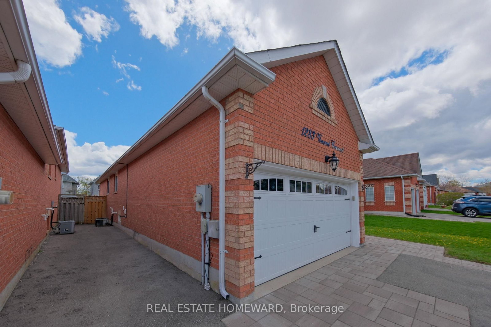 1283 Vincent Crescent • Innisfil, ON photo 3