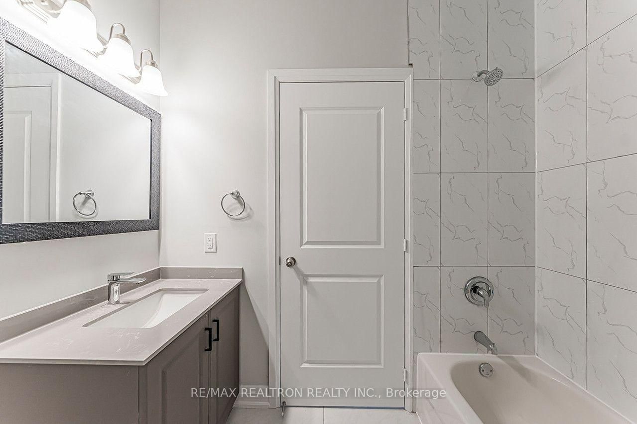 260 Eagle Street • #09 • Newmarket, ON photo 42