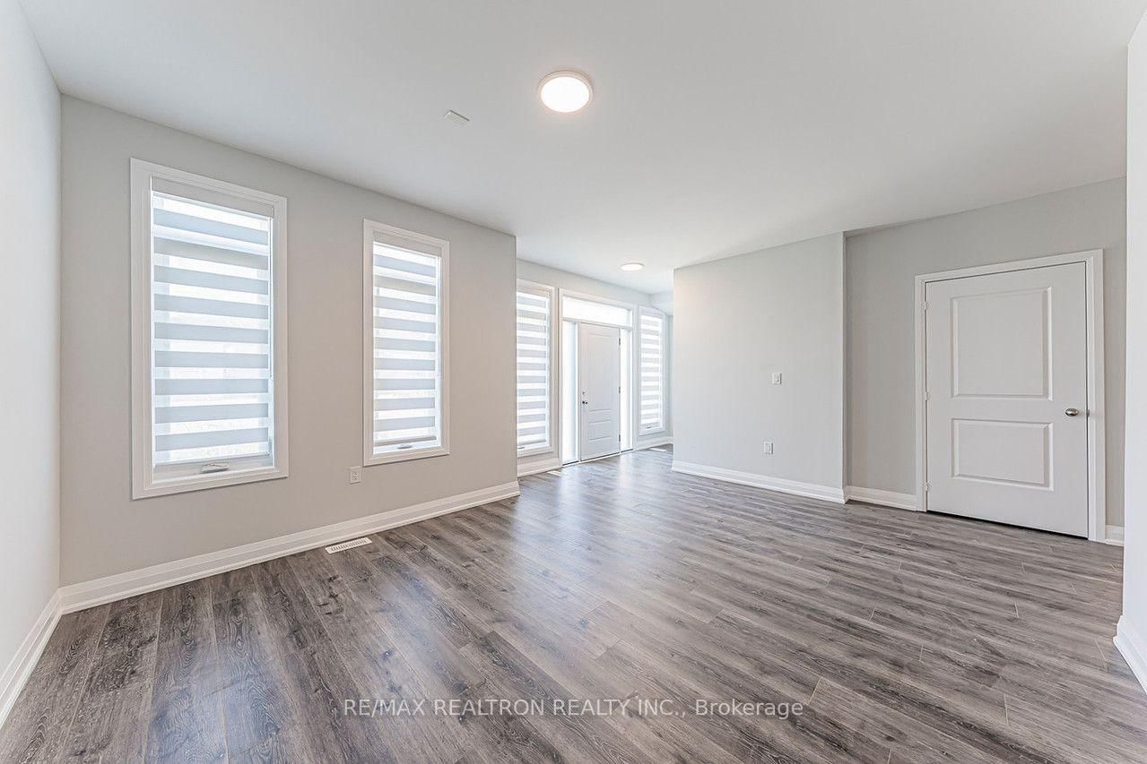 260 Eagle Street • #09 • Newmarket, ON photo 9