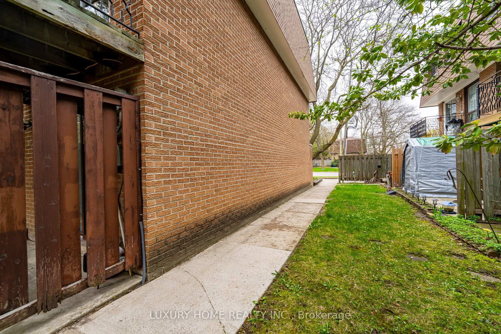 100 Henderson Avenue • #2 • Markham, ON photo 9