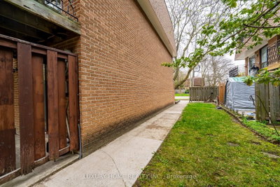 100 Henderson Avenue • #2 • Markham, ON photo 9