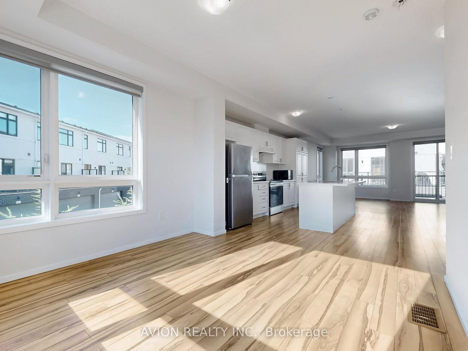 35 Thomas Armstrong Lane • Richmond Hill, ON photo 13