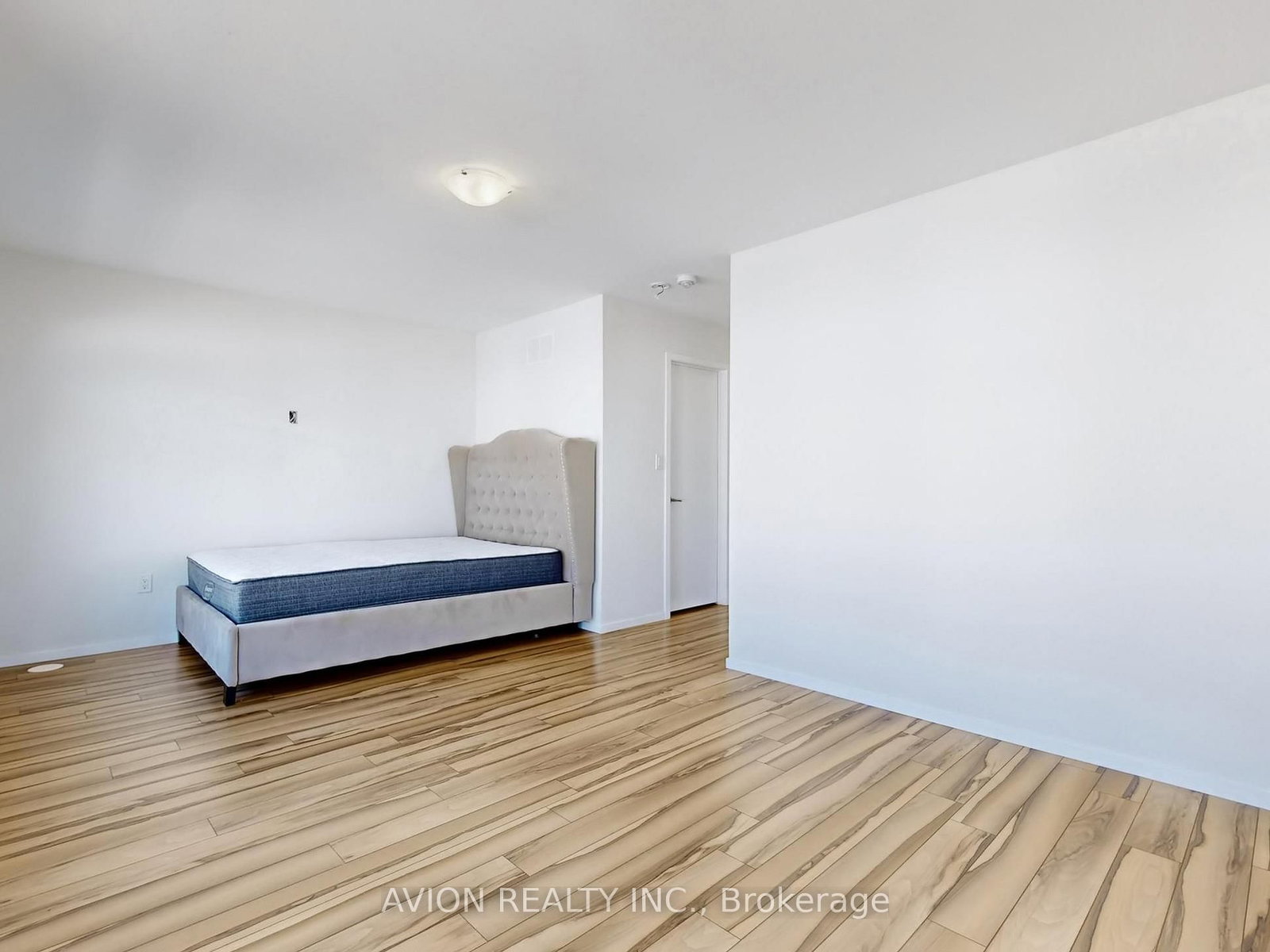 35 Thomas Armstrong Lane • Richmond Hill, ON photo 21