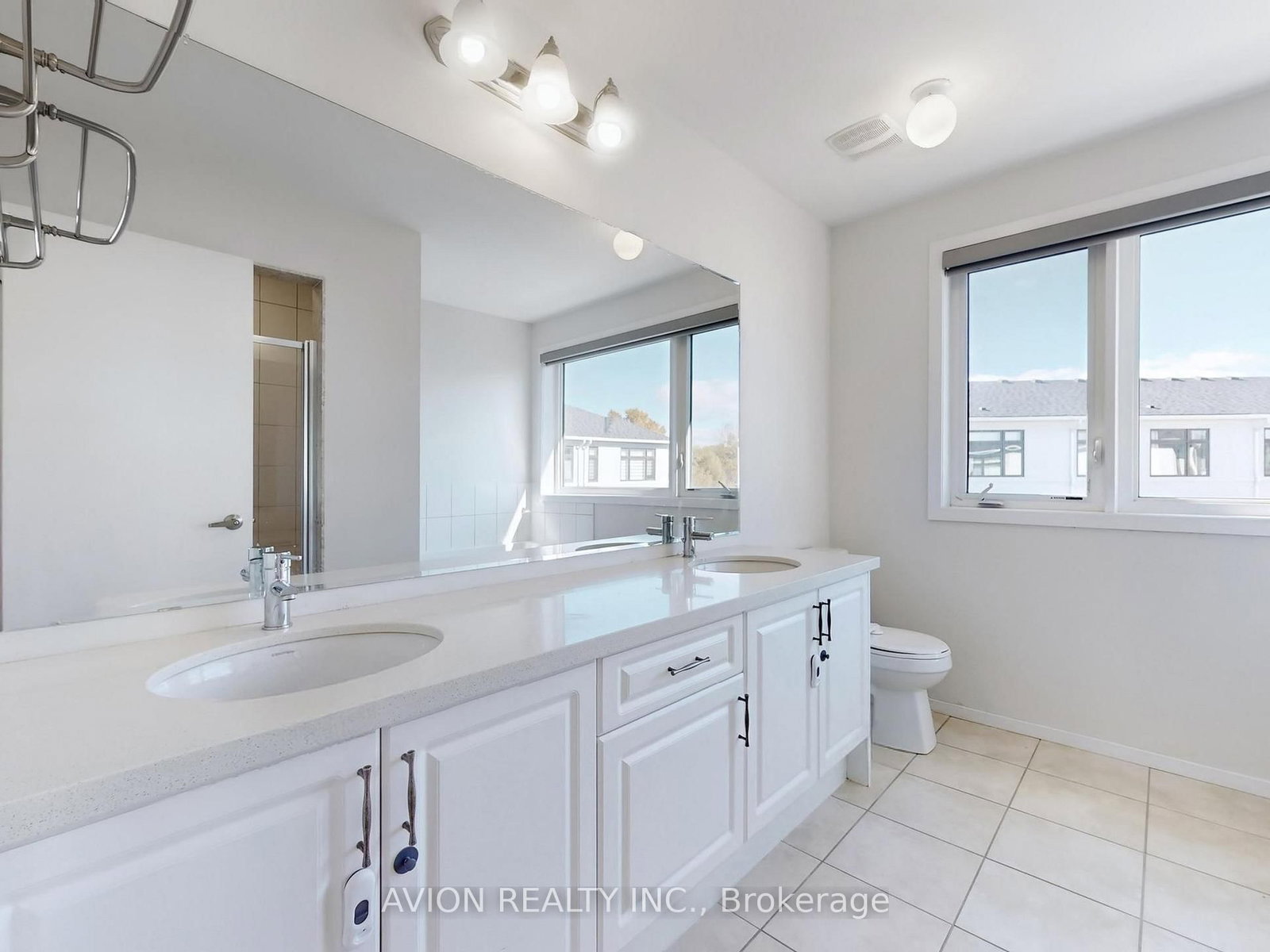 35 Thomas Armstrong Lane • Richmond Hill, ON photo 24