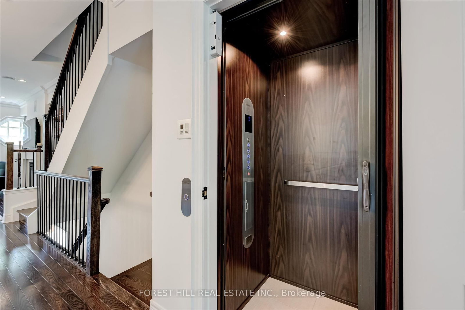 111 Powseland Crescent • Vaughan, ON photo 4